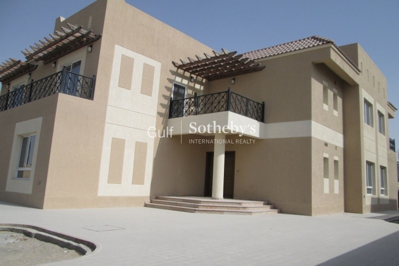 6 Bedroom Villa With Golf Course View 