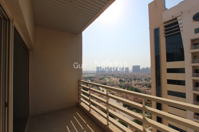 2br With Golf Course View In Olympic Park 4
