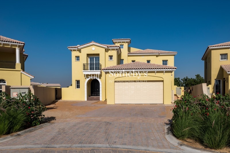 4 Bedroom Villa with Earth Golf Course View