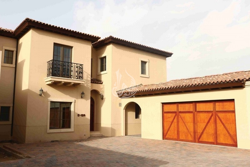 3 BR Villa for Sale in Jumeirah Golf Estates