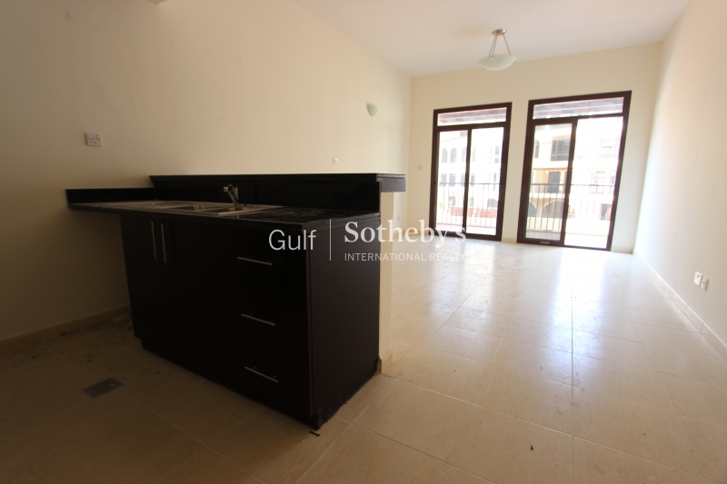 Spacious 4bedroom In Al Safa2 