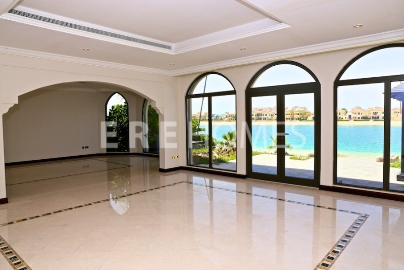 5 Bedroom Atrium Entry, High Number Atlantis Facing Garden Home, Palm Jumeirah Ers2811