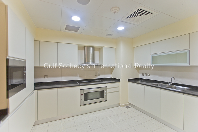 Available To Move Into Now 1 Bedroom Apartment Lofts Tower Downtown Dubai Er R 10167