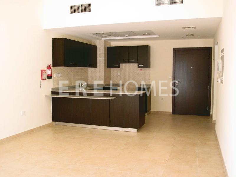 Best Offer 2 Bedroom Vacant And Ready To Move In-Al Thamam Remraam Er R 12411