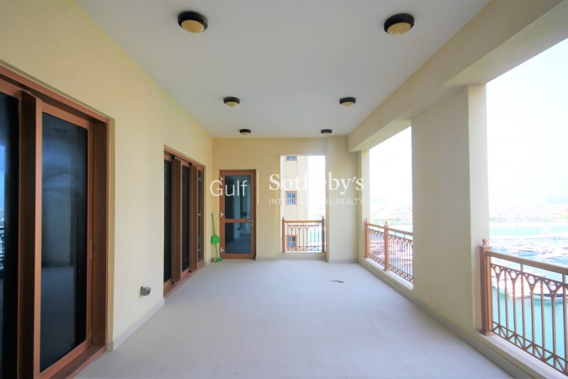 High Floor Sea View 3 Bed Unfurnished 
