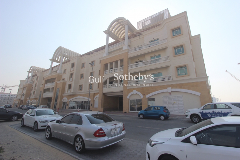 Large 1 Bedroom Flat With A Large Balcony