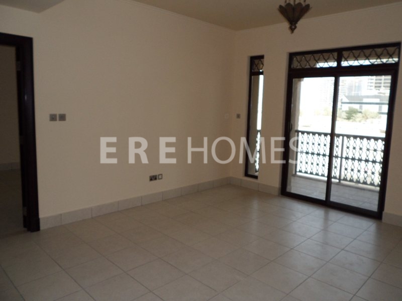 Well Priced 1 Bed, Yansoon 2, Oldtown-115,000 Aed