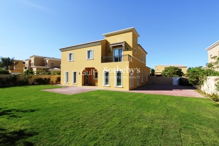 Stunning 4 Bed In La Coleccion Available Now