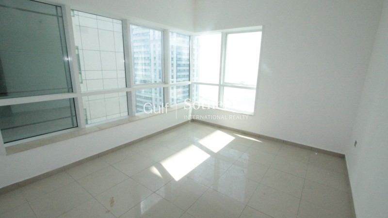 Larger Than Average One Bedroom Apartment In A Quiet And Convenient Location In Jvc Er S 6350