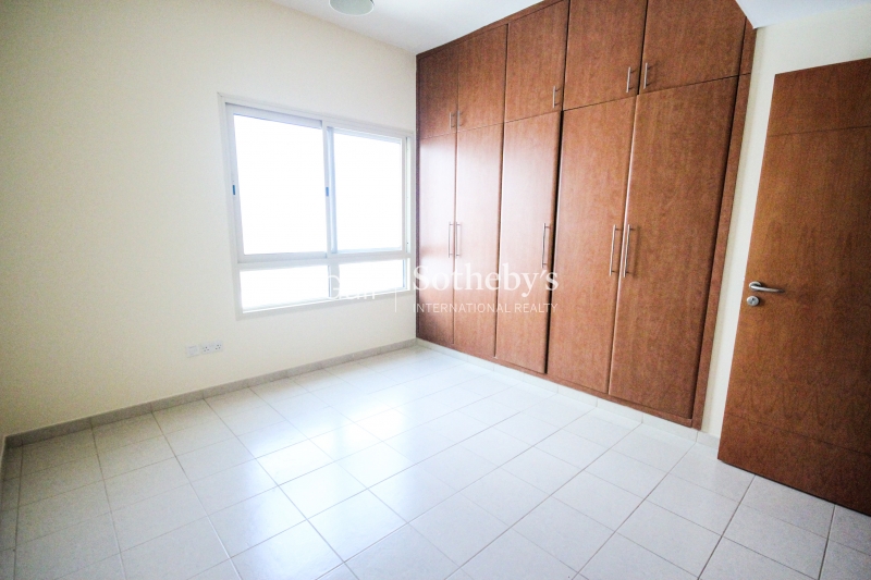 Villa 5 Br Plus Driver'S And Maid'S Rooms Unfurnished High Number Great Rotunda, Palm Jumeirah Er R 9599 