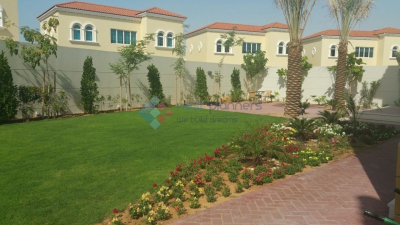 Huge Plot - Amazing Price- 4 Bed Legacy Villa in Jumeirah Park