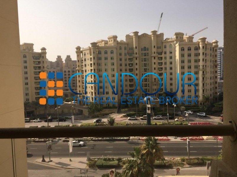 Palm Cooling and Beach Access - 2 BR in Shoreline Palm Jumeirah