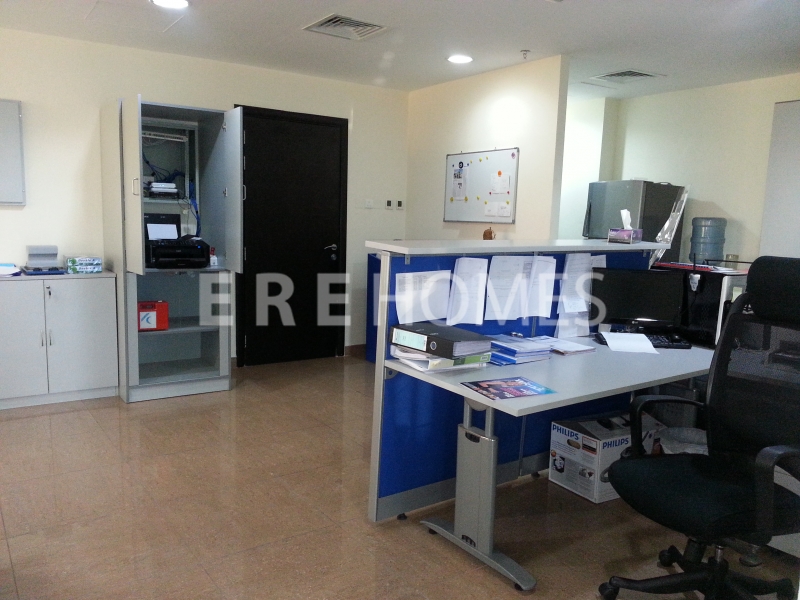 Well Maintained Fully Fitted Office With Partitions And Pantry In Al Barsha Er R 14490