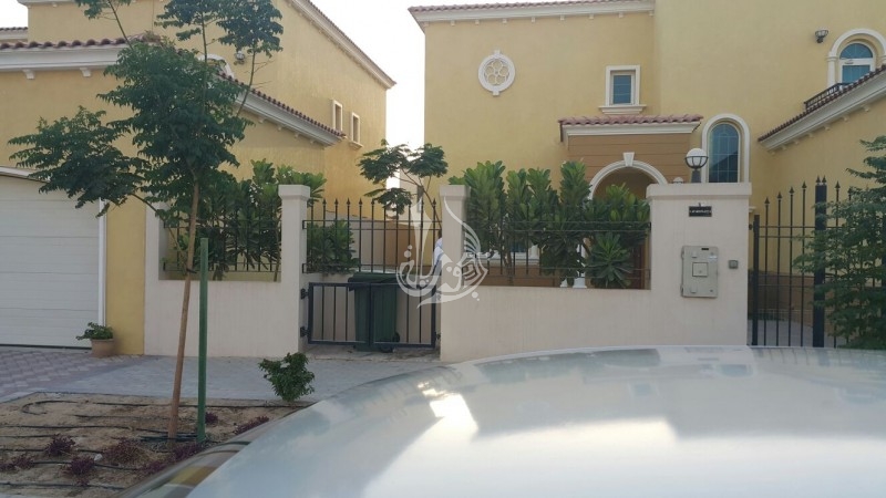 Small Legacy Villa In Jumeirah Park
