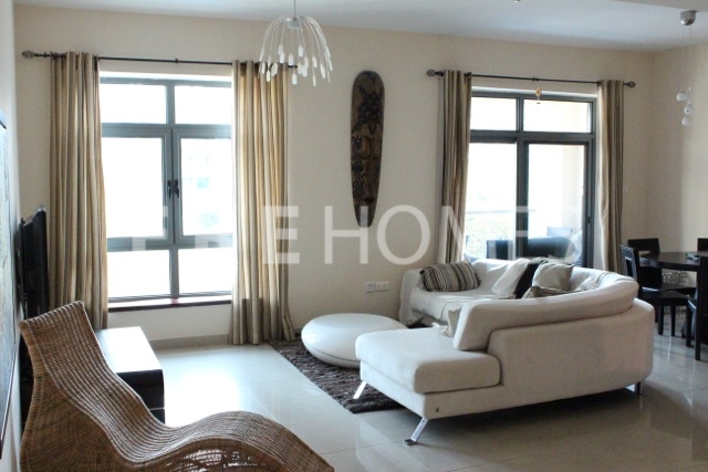 Well Maintained 2br Apartment With Stunning Canal Views! Er R 15878