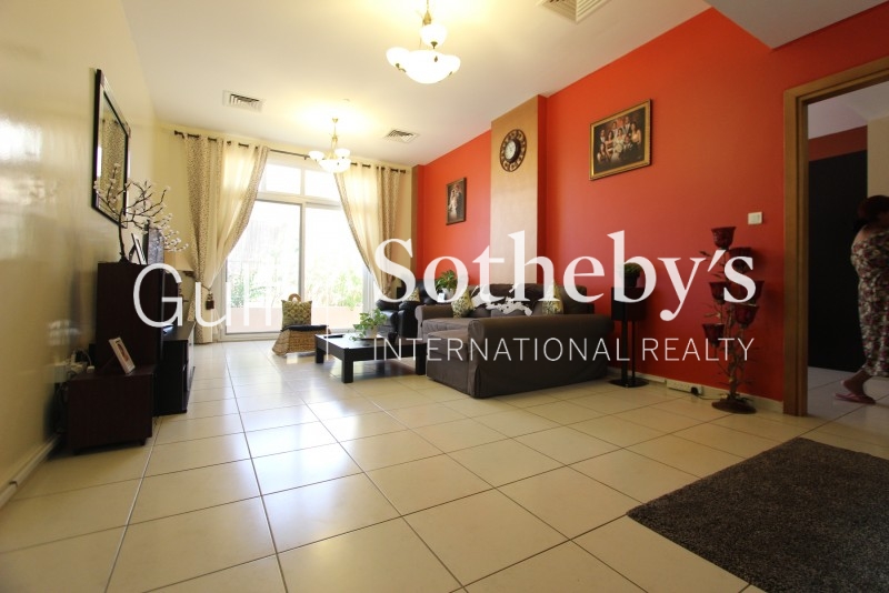 Three Bedroom Apartment With Partial Sea Views In Marina Residence. Er R 8409