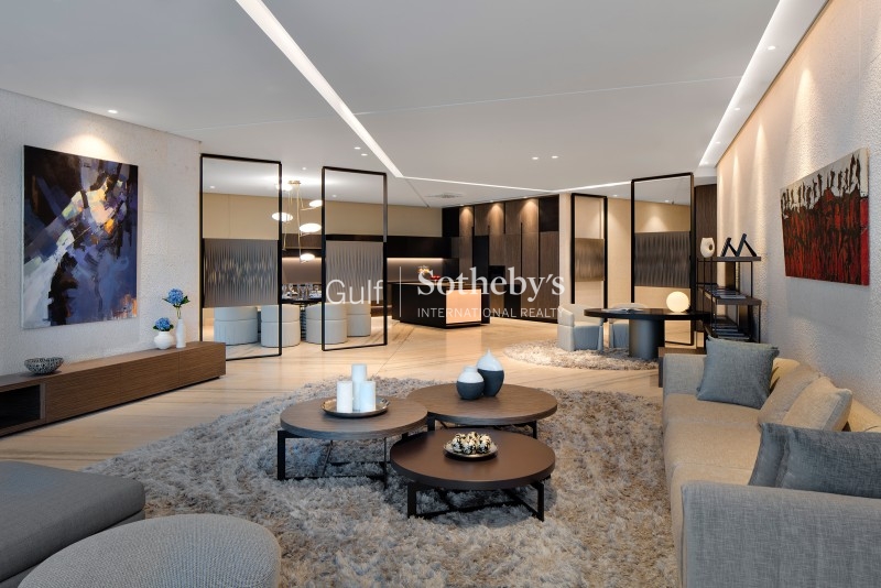 Stunningly Finished Quality Penthouse Half Floor