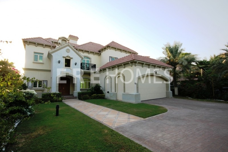 Vacant And Upgraded Garden Hall Villa For Sale Er S 5965