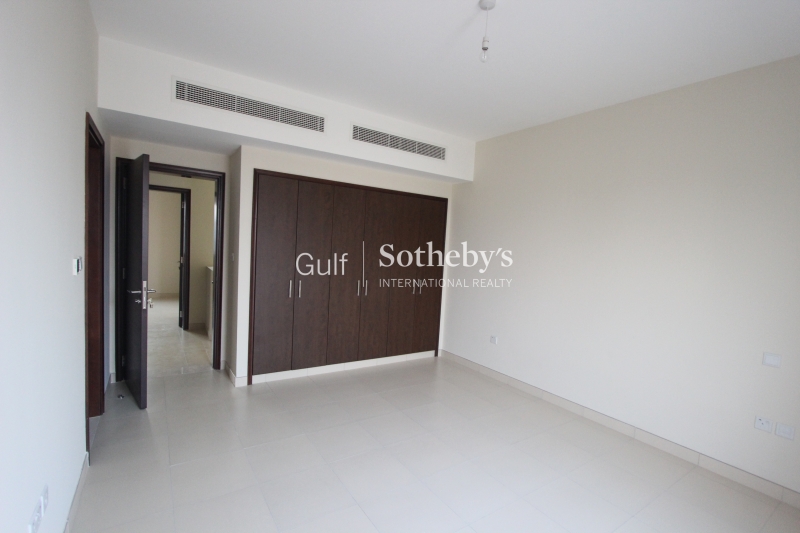 Three Bed In Old Town For Aed 260k Only Er R 12256