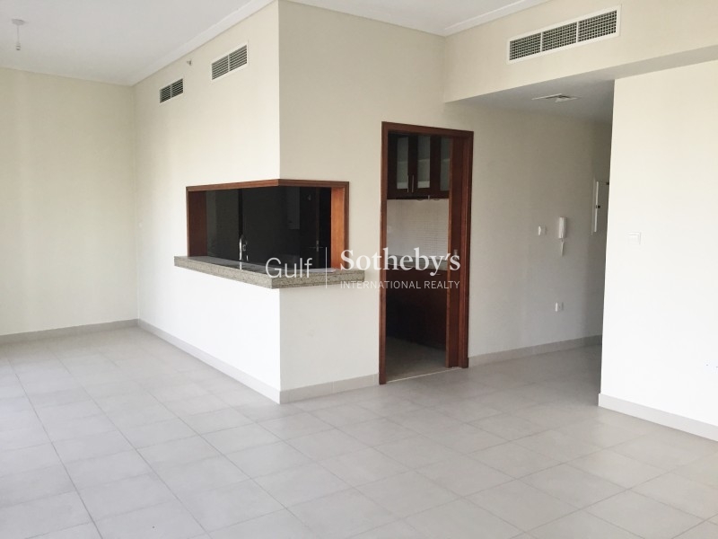 3 Bedroom Plus Maids With Sea View, Jbr