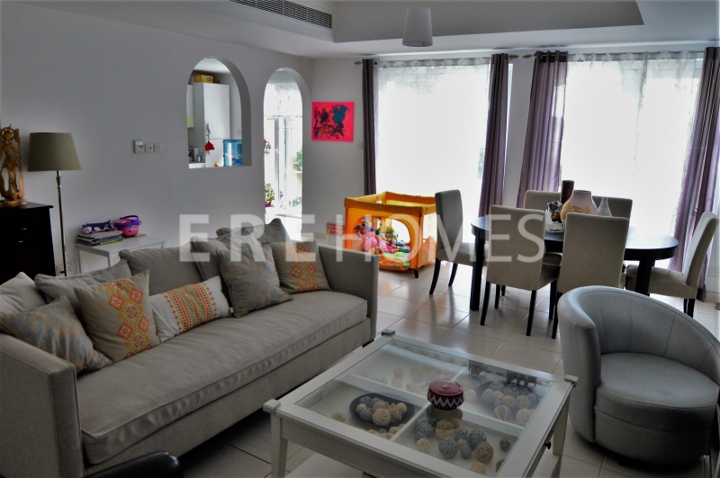 Exclusive High Number Gallery View Signature Villa. Er R 9295