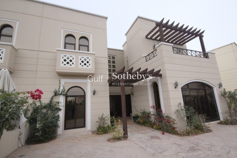 Single Row Type A Townhouse In Mudon 4br