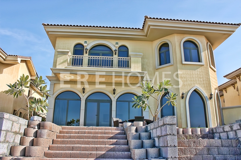 Exclusive Listing Upgraded And Modified 4 Bedroom Mid Number Atrium Entry Garden Home Palm Jumeirah Er S 5221