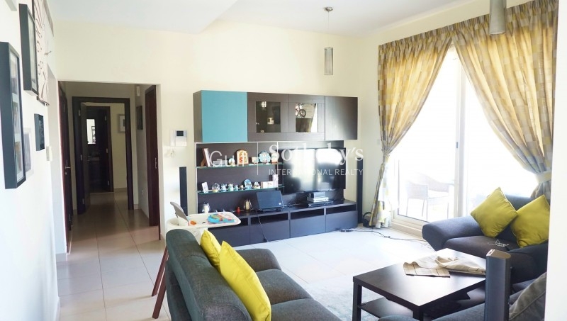 Bright And Spacious 2 Bed With Marina View