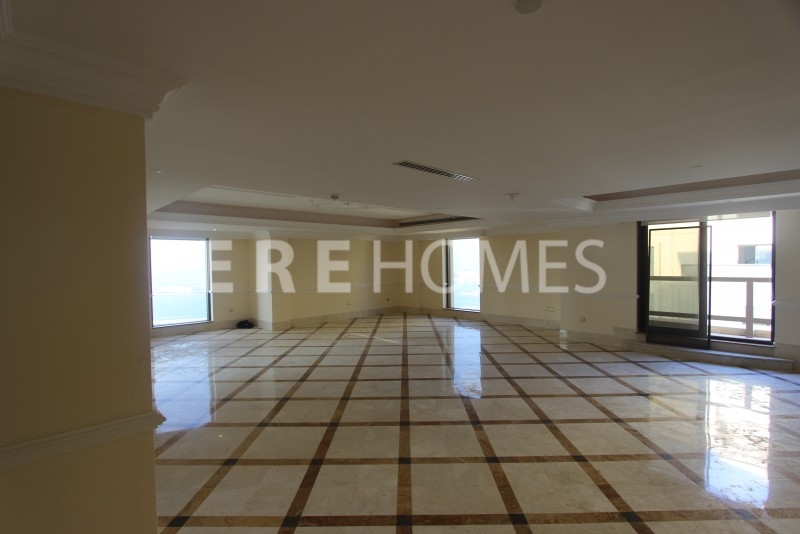 Full Sea View, Fully Upgraded, 4 Bed Maids Duplex Penthouse, Swimming Pool, Vacant Now Er R 11286