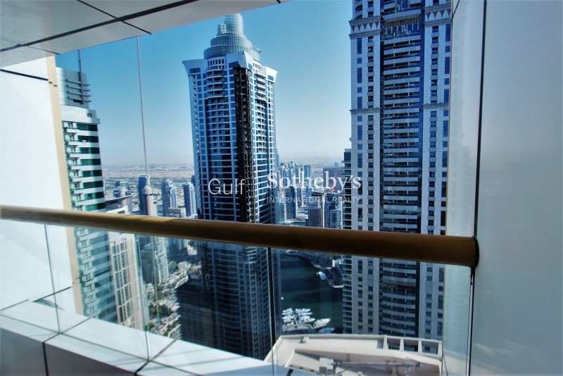 Three Bedroom apartment in The Panorama, The Views 240k  ER R 11574 