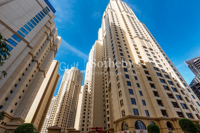 Large Beautiful One Bed With Panoramic City Views, Wooden Flooring , Difc Er R 10082