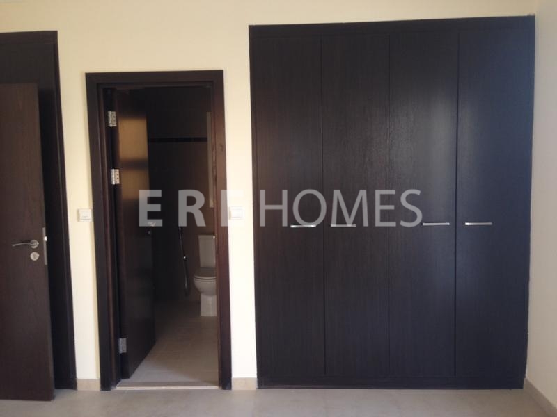 Up To 4 Cheques Vacant And Ready To Move In Al Thamam Remraam Er R 12385
